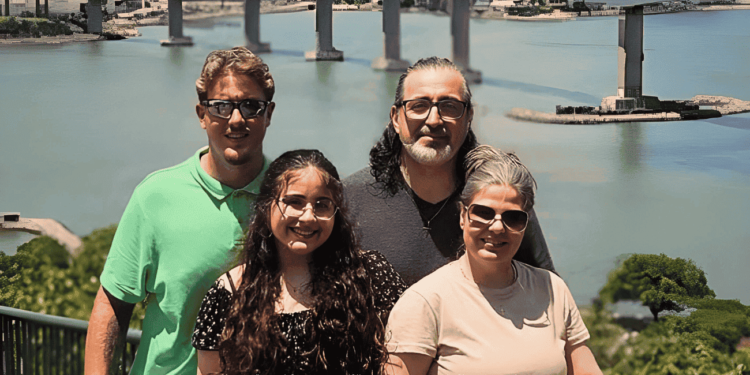 JC Smash Burger: Da Garagem à Praça de Alimentação do Shibata Malls em Suzano, e Retorno para Ferraz com a Primeira Loja Franqueada