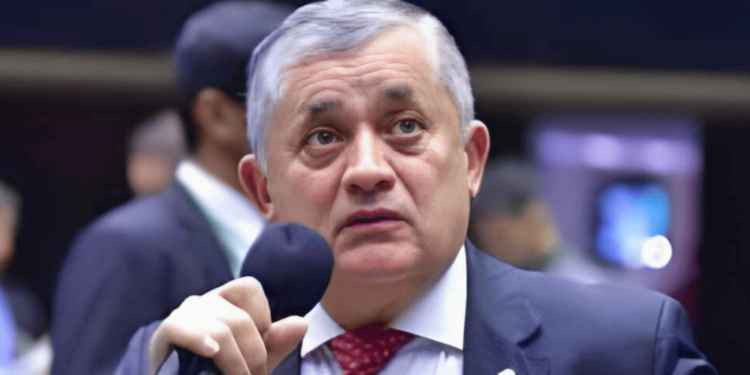 Líder do Governo Citado em Escândalo de Desvio de Emendas no Município de Choró