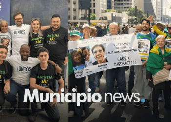 Miriam Melchiori: JUNTOS (JPR) na Manifestação Pela Anistia Com a Família de Débora  Rodrigues