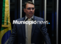 Flávio Bolsonaro admite falha de comunicação no governo do pai e defende ajuste na relação com a imprensa